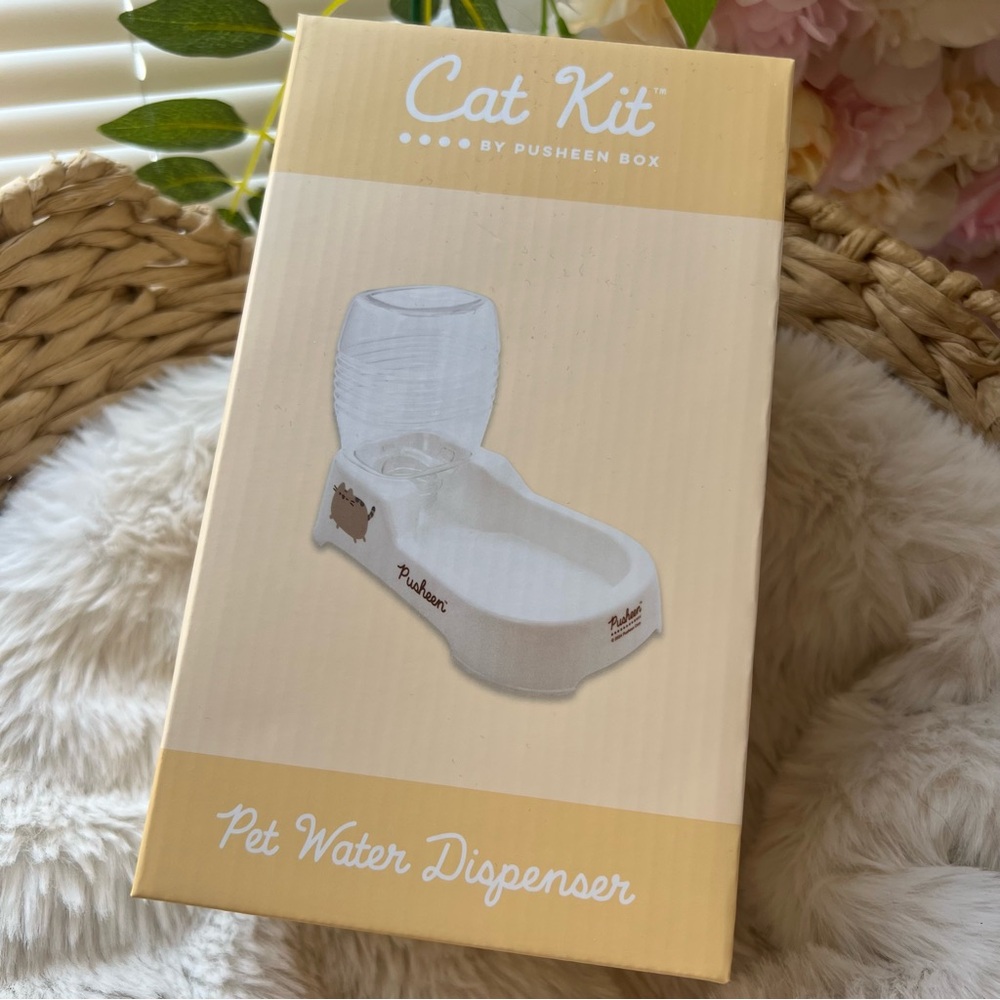 ✨NIB✨ Pusheen Box Pet Water Dispenser